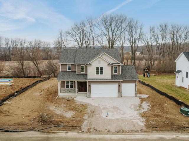 2264 Ravenswood Rd, Burlington, WI 53105 | MLS #1961
