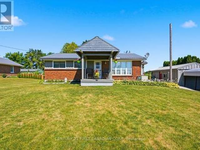 22656 Queens Line, West Elgin Rodney, ON, N0L 2C0 house for sale | Listing ID X13601 | Royal LePage
