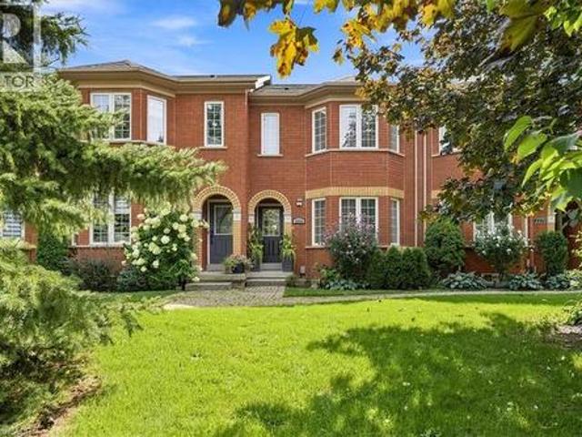 2268 Westoak Trails Boulevard, Oakville, ON, L6M 4B3 house for sale | Listing ID 40861 | Royal LePage