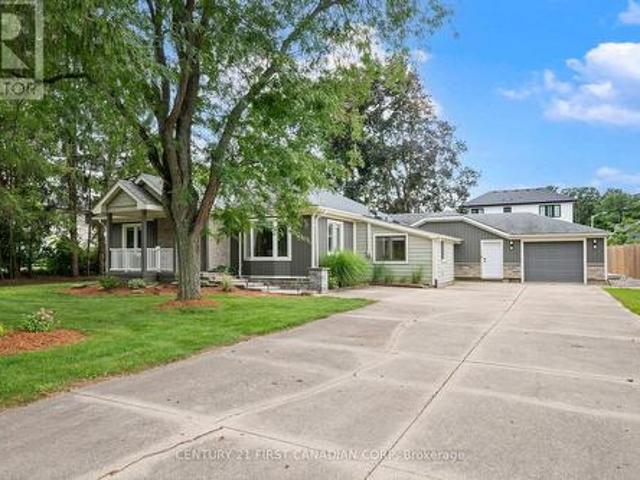 22697 Adelaide Road, Strathroy Caradoc Mount Brydges, ON, N0L 1W0 house for sale | Listing ID X13805 | Royal LePage