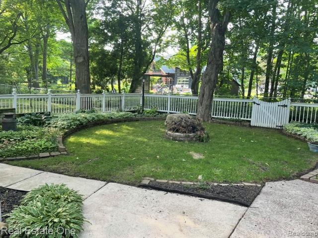 22601 W Main Street