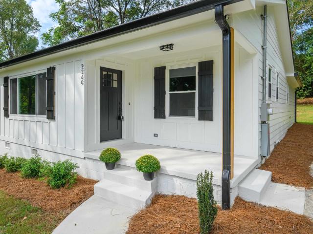 2260 Pine Lane