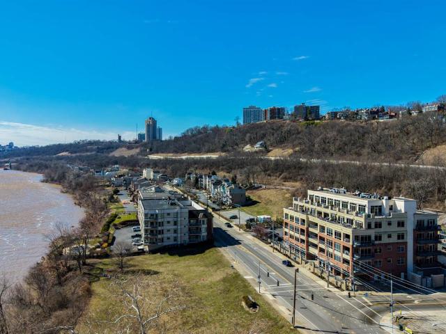 2260 Riverside Drive