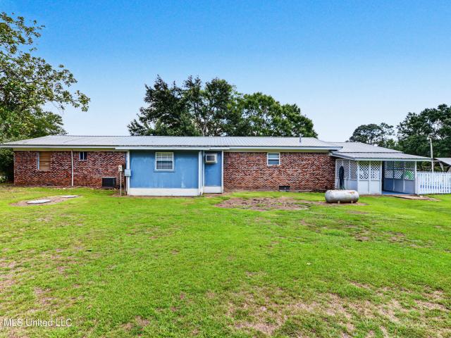 22612 Highway 613