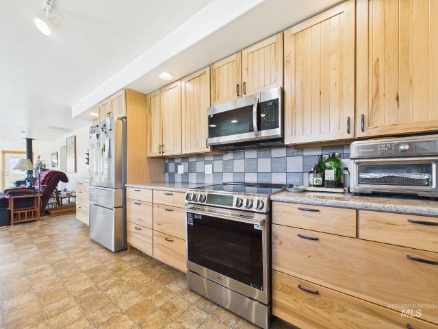 22625 Baldwin Ln