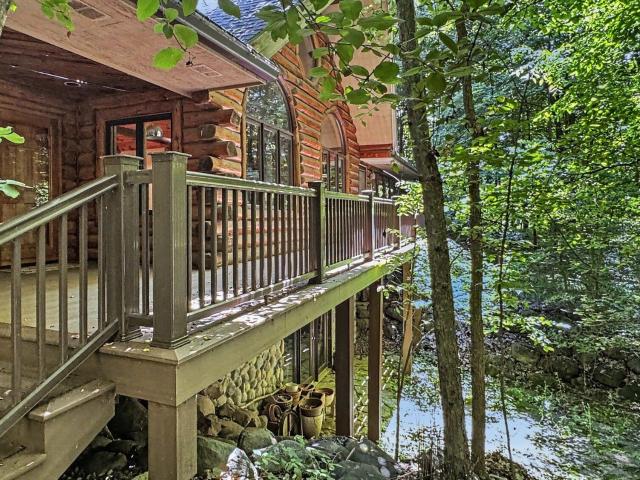 2262 Scenic Rd