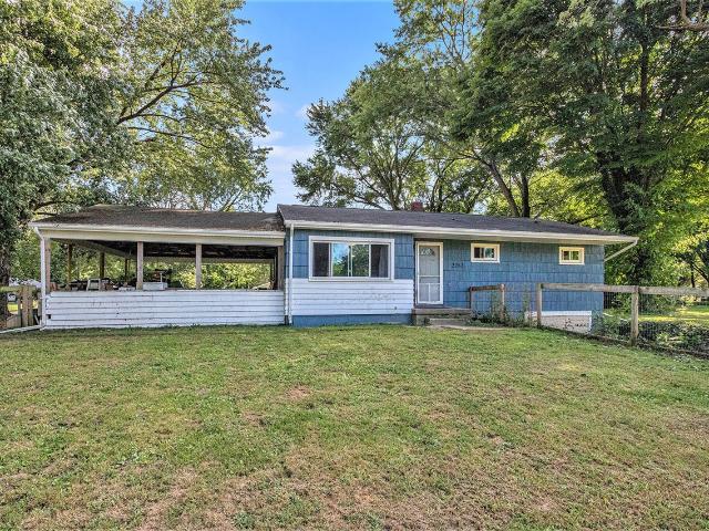 2262 Warren Road