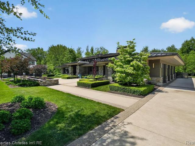22635 Evergreen Court
