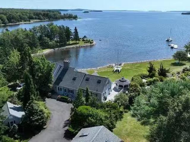 226 Crandall Road, Martins Point, NS, B0J 2E0 house for sale.