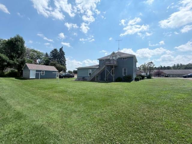 226 Birch Street W