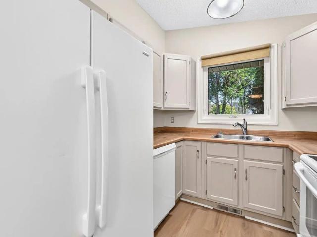 226 Devonshire Drive 1 — 226 Devonshire Drive 1