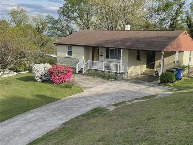 226 E Elm Street