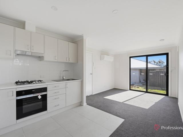 2/26 Frizell CrescentArmidale NSW 2350, Australia