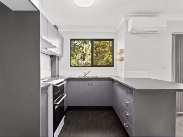 22/6 Hindmarsh Avenue, North Wollongong Apartment for rent Li.