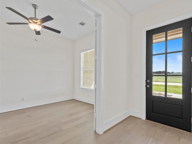 226 Hydrangea Drive, Smithville, TX