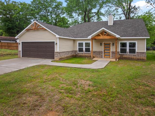 226 Moreland St, Pittsburg, TX 75686 | MLS #21226