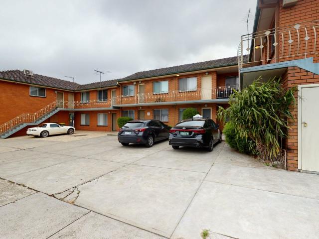2/26 Normanby Avenue, Thornbury
