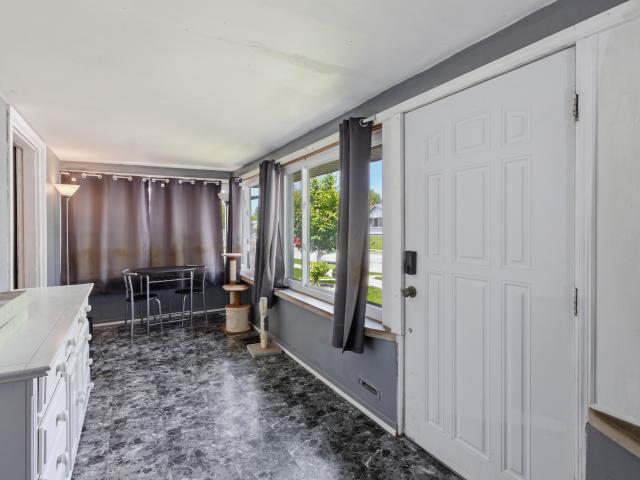 226 S 6th Avenue