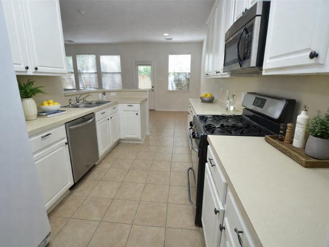 226 W Stedhill Loop