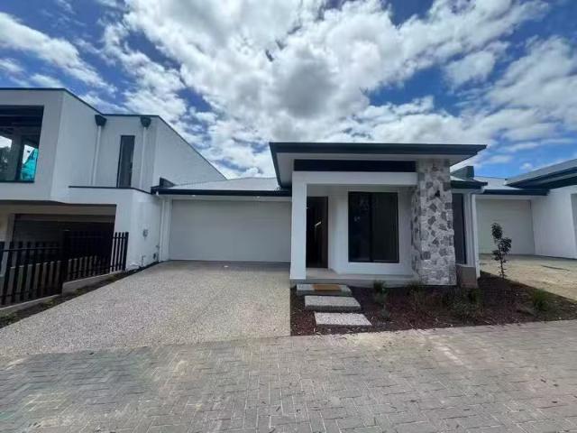 2/274 Lower Athelstone Road, ATHELSTONE, SA 5076 House for R.