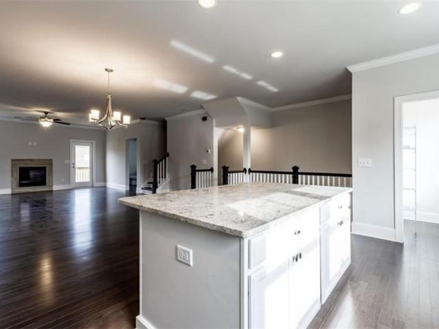2277 Fremont Drive 4