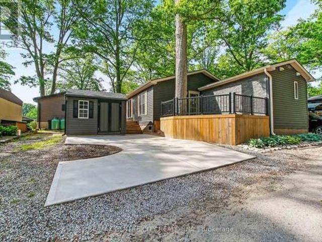 30 22 Amiens Road, Middlesex Centre, ON, N0L 1R0 house for sale | Listing ID X13438 | Royal LePage