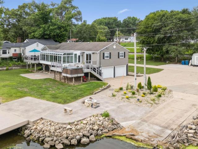 22799 Great River Rd, Le Claire, IA 52753 | MLS #12576
