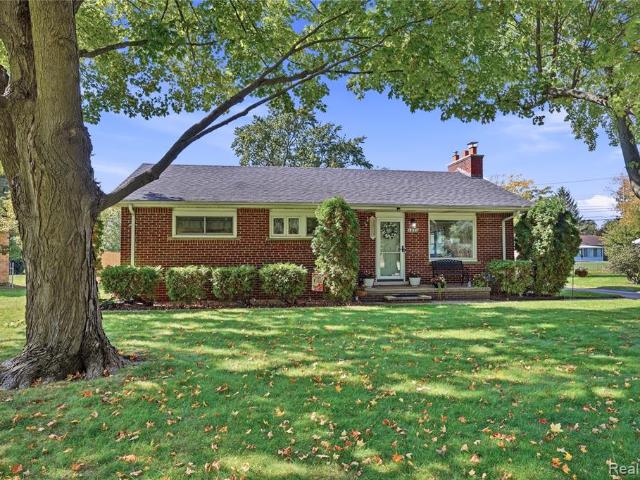 2272 Middlebelt Road