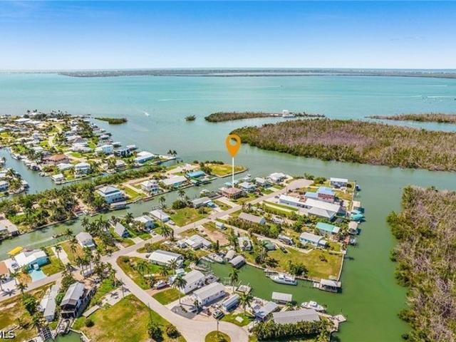 2272 York Rd, Saint James City, FL 33956