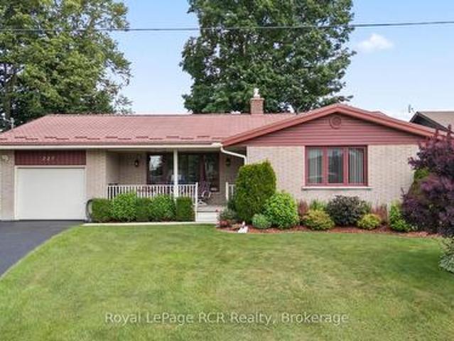 227 15Th Avenue, Hanover, ON, N4N 3E1 house for sale | Listing ID X13554 | Royal LePage