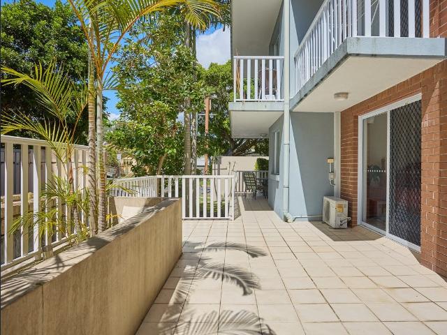 2/27 29 Walton Street