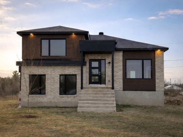 227 Ch. Denis, Cantley, QC, J8N 2L2 house for sale | Listing ID 12788 | Royal LePage