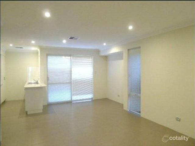 QUIET LOCATION EASY CARE FAMILY HOME