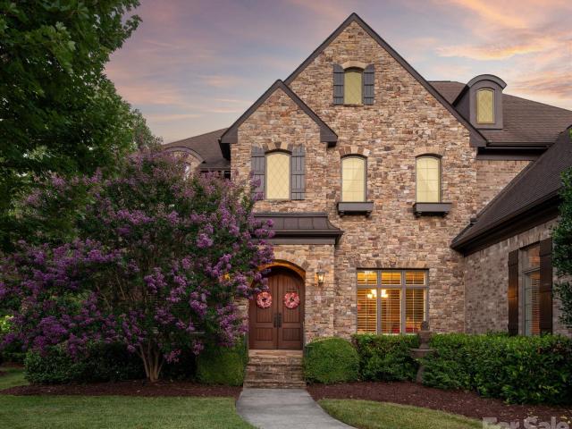 227 Glenmoor Drive