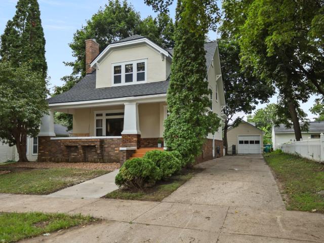 227 E Pearl Street