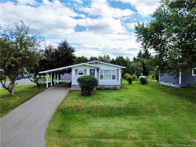 227 Francine, Beresford, NB, E8K 1N6 house for sale | Listing ID NB148034 | Royal LePage