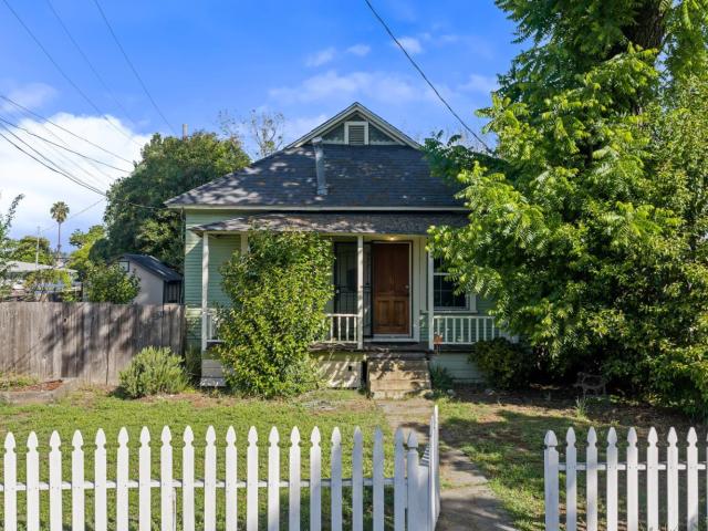 227 Hewett St, Santa Rosa, CA 95401 | MLS #326032