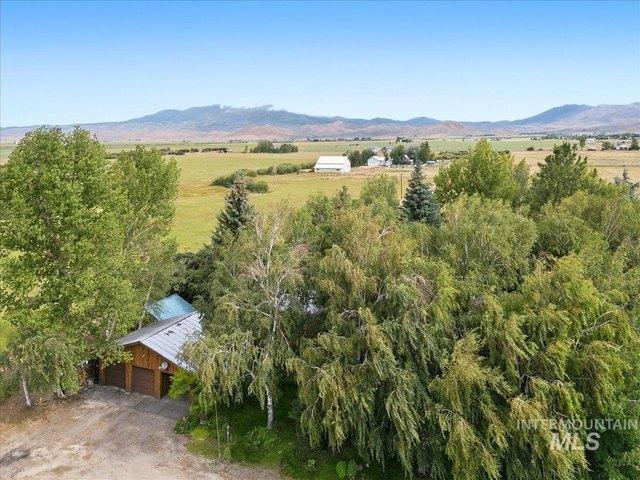 227 Manard Ave, Fairfield, ID 83327