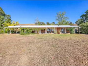 227 Miranee Road, Gundy House for rent Listed by Property Man.