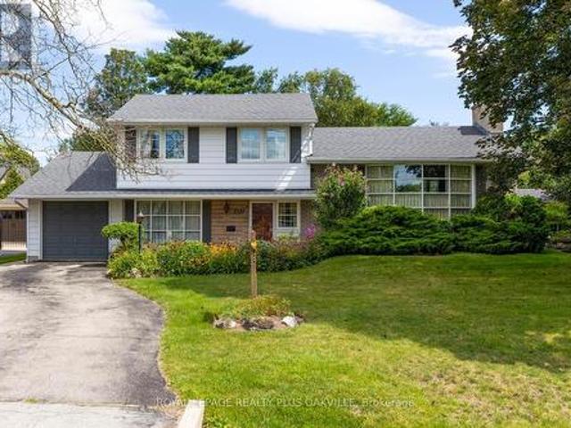 227 Sandwell Drive, Oakville, ON, L6L 4P3 house for sale | Listing ID W13696 | Royal LePage