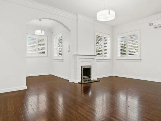 2/27 Shirley Road, Wollstonecraft
