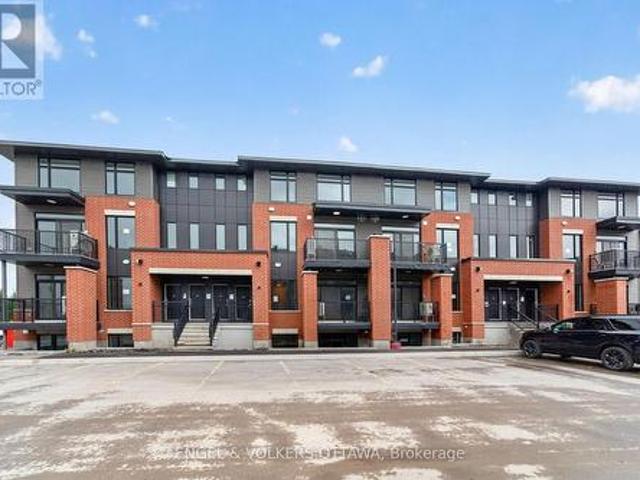 227 Stardust Private, Ottawa, ON, K1T 3W6 house for lease | Listing ID X13716 | Royal LePage