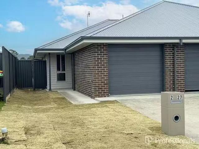 2/27 Wattle Street, Kootingal, NSW 2352