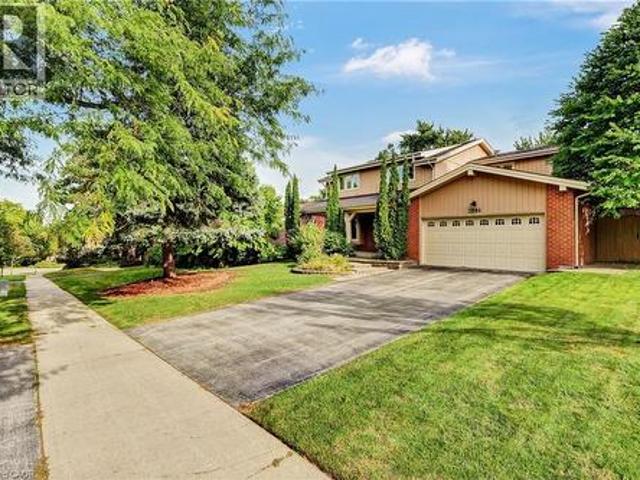 2284 Mansfield Drive, Burlington, ON, L7P 3J4 house for sale | Listing ID 40866 | Royal LePage