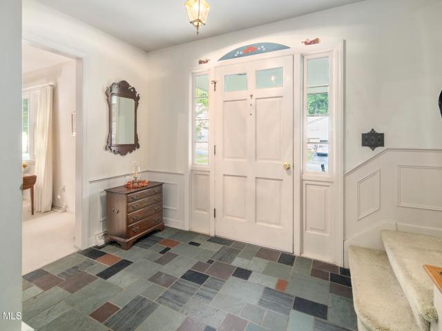 2284 Pinehaven Drive