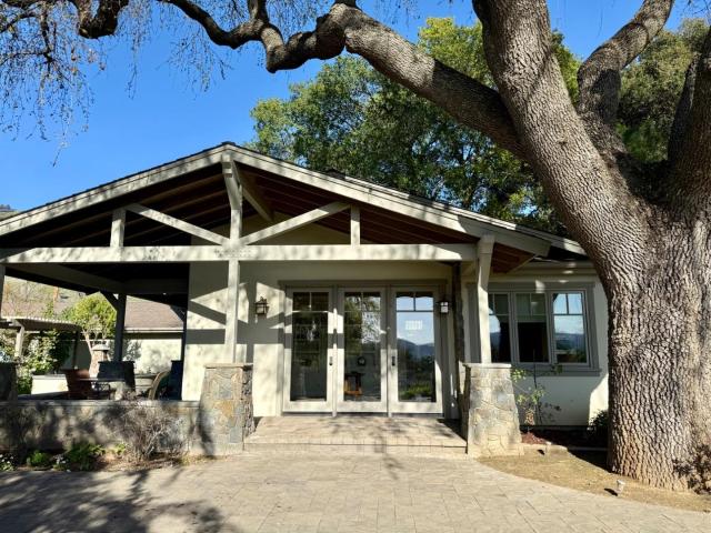2285 McDonald Lane
