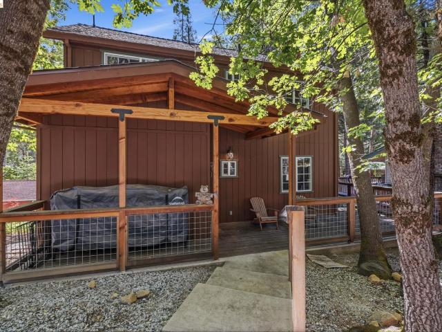 22813 Black Oak Dr