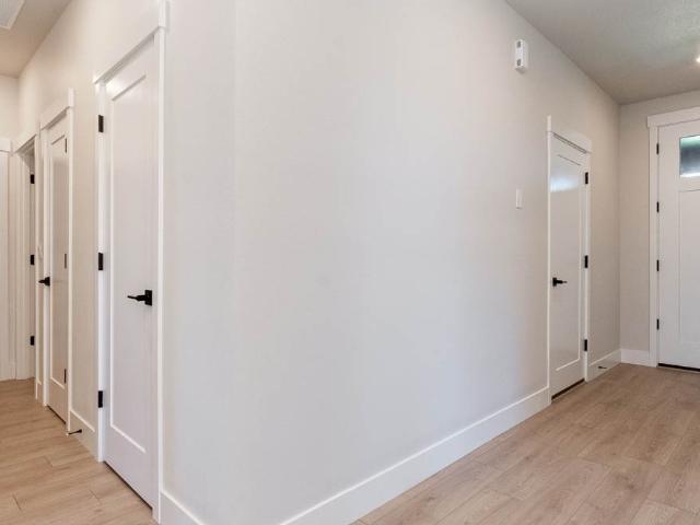 2281 Veneta AVE S