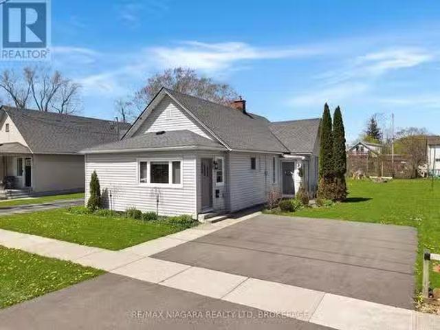 228 Courtwright Street, Fort Erie Central, ON, L2A 2R8 hou.
