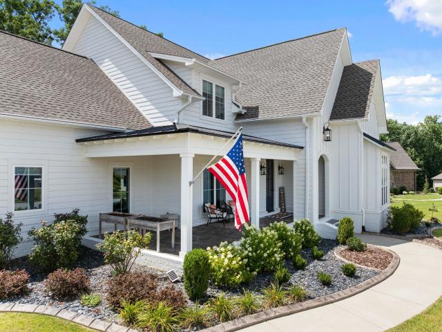 228 Chestnut Oak Dr